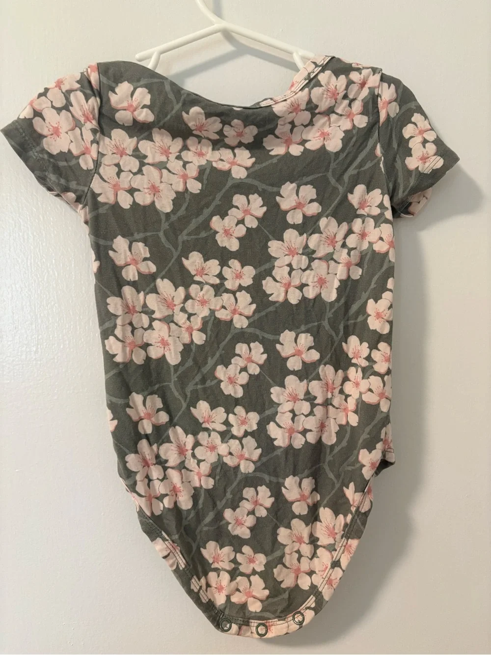 Baby Eel Floral Short-Sleeve Baby onesie Pink Blossom, Green Summer Outfit 6-12M